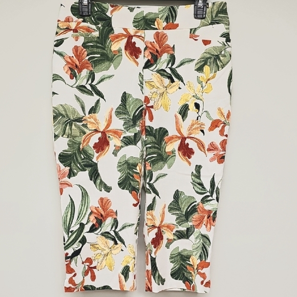 Chico's Pants - CHICO'S The So Slimming® 180 Brigitte Orchid Print Capris, NEW, Sz 4